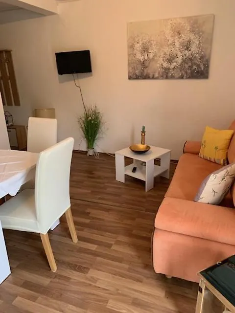 Apartmani Melani Povljana Croatia