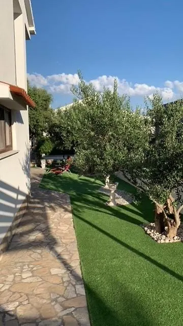 Apartmani Melani Povljana Croatia