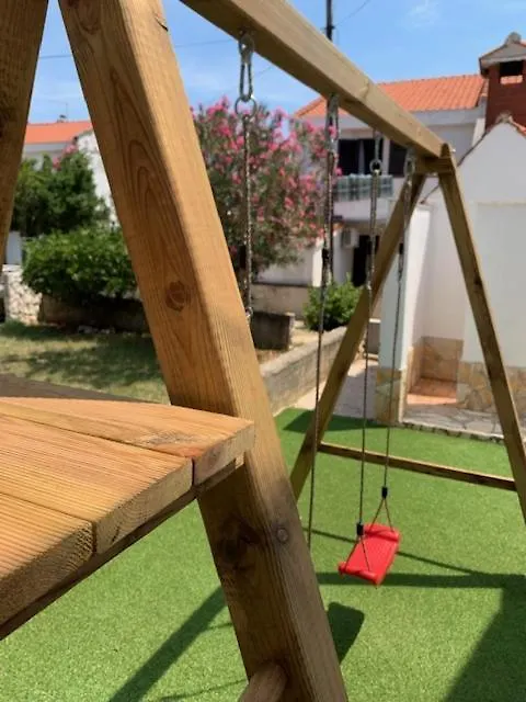 Apartmani Melani Povljana Apartment